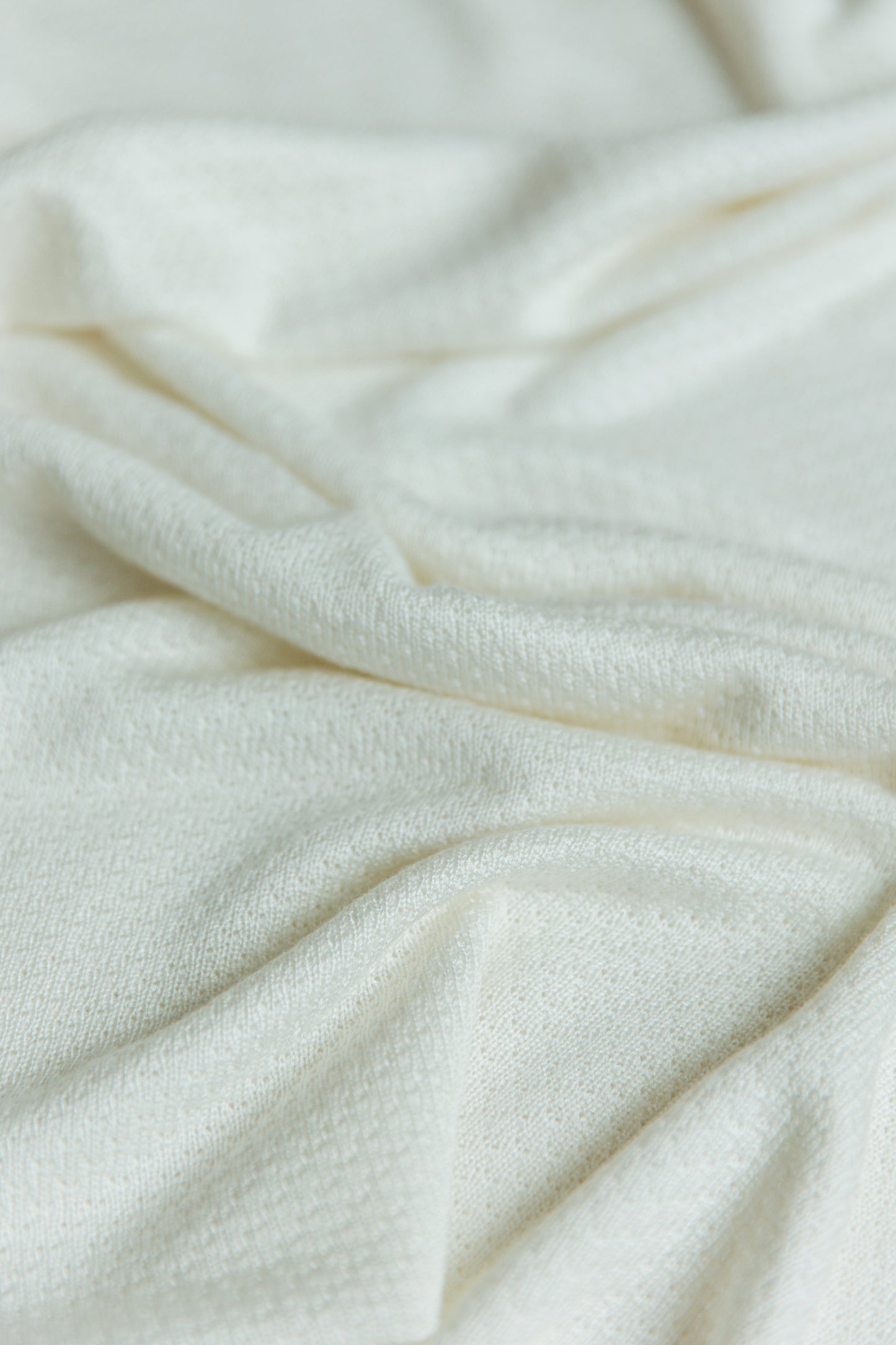 Breathable Viscose Nursing Cover - White