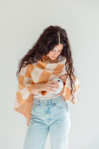 Classic Nursing Cover - Checkered
